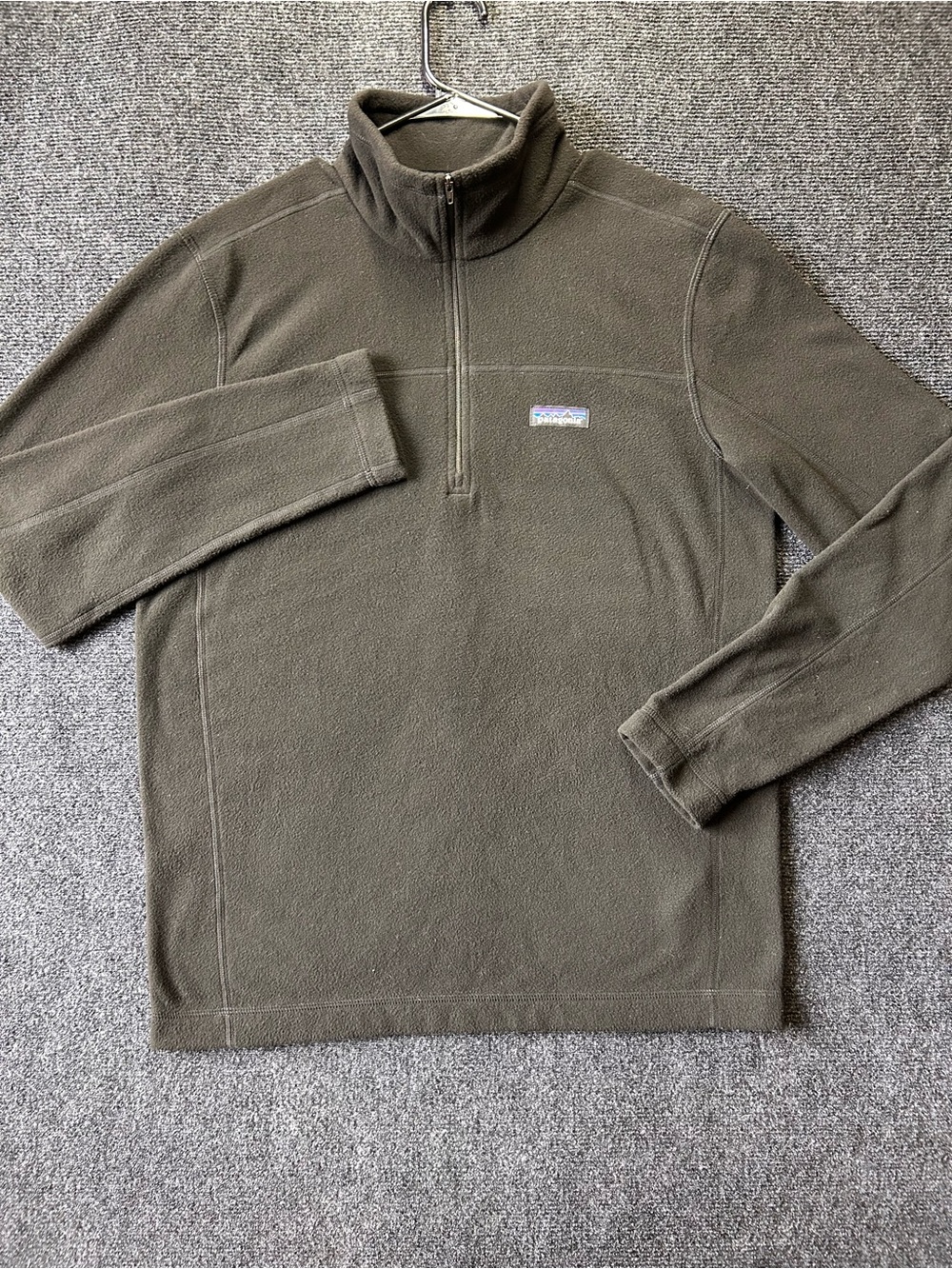 Patagonia Men’s Black Quarter Zip Fleece Pullover Sweater